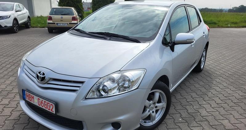 Toyota Auris cena 23900 przebieg: 162000, rok produkcji 2010 z Bieruń małe 742